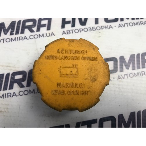 Кришка розширювального бачка Opel Astra H 2004-2010 9202799